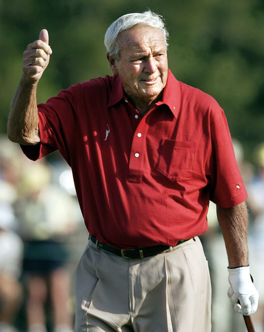 Arnold Palmer bids an emotional farewell during his last round as a competitor in 2004