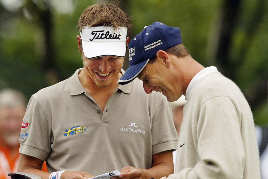 The next time Roe played with a Swedish player, in this case, Fredrik Jacobson, the Englishman was quick to share a laugh during the pre-round exchange of scorecards