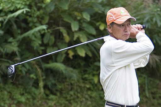 Seniors Close champion Chu Koon-ching earned a share of sixth