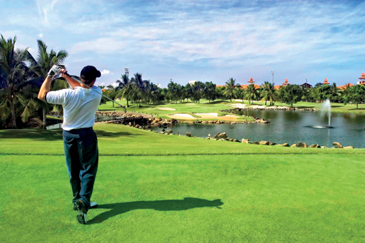 Tackling a stout par-three at Sutera Harbour