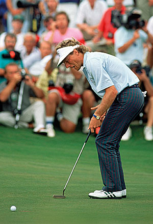 Langer misses arguably the most pressure-packed putt