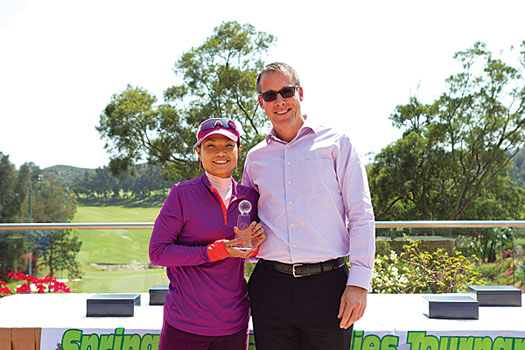 Rungnapa Winchester receives her trophy from Casper Schonfeldt