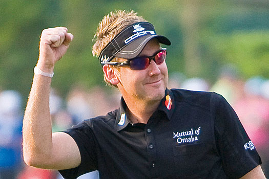 Ian Poulter put on a superb putting show to post a record total in 2010