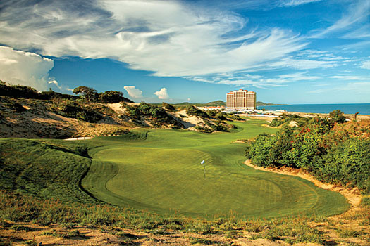 The demanding par-4 18th at The Bluffs Ho Tram Strip