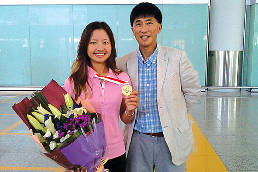 Inge with Tiffany Chan after the latter’s success at the 2014 World University Championship