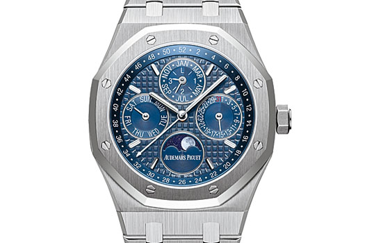 In 2015, the Royal Oak Perpetual Calendar returns to centre stage with four different versions