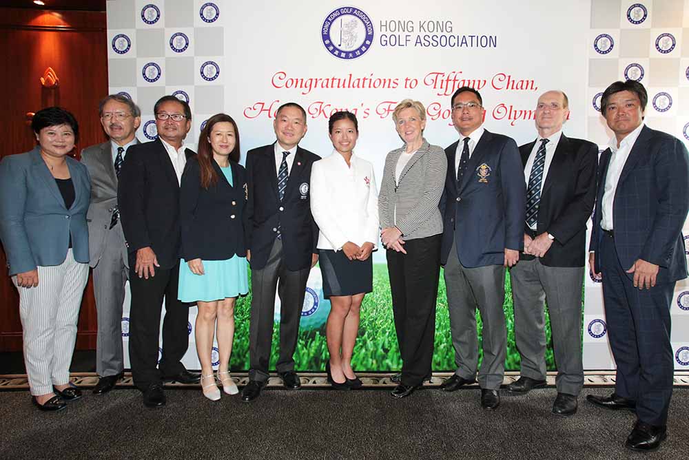 The amateur pictured here with (from left to right): Candi Anna Chan and Dr Brian Choa of the HKGA, HKPGA Chairman Daniel Liu; Hong Kong Golf Club Lady Captain Pearl Lam, HKGA President Mark Chan; Dr Trisha Leahy, Chief Executive of the Hong Kong Sports Institute; Hong Kong Golf Club Captain Kenneth Lam; and HKGA Executive Committee members David Collins and Yoshihiro Nishi